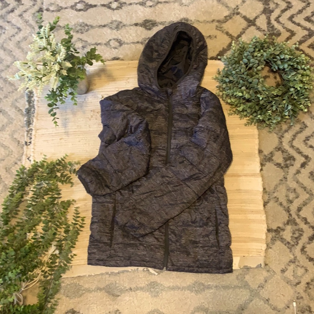 Exertion puff jacket grey small